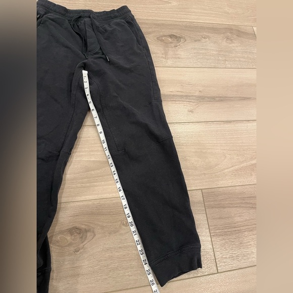 Lululemon Jogger Pant Men’s M Black Tapered Leg Sweatpants Drawstring Waist - Picture 3 of 7